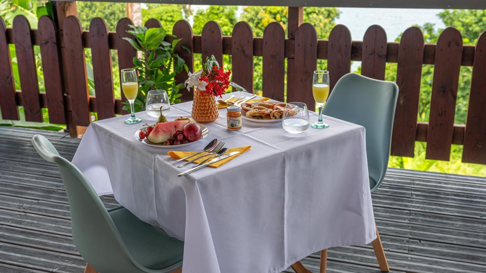 Jade Hotel And Spa Bandrele 外观 照片